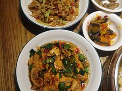 -爱碗亭·鲜炒湖南菜(壹城中心店)
