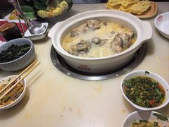 招牌筒骨煲-小骨煲金华砂锅(转塘金街美地店)