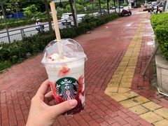 草莓轻乳酪星冰乐-星巴克(深圳布吉万象汇4F店)