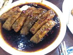 烧蝶鱼-巷子深菜馆·津门肘子(滨海店)
