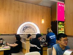 大堂-围炉肉舍•炭烤活鳗•丹东海鲜烤肉(步行街店)