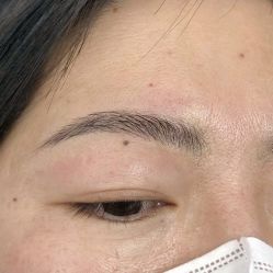 -一个差评成就的纹眉店