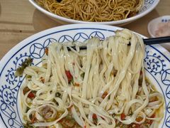 -李与白包子铺(桐梓林店)