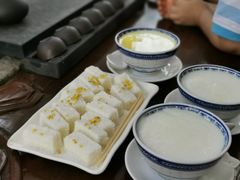 -周大娘牛乳(旧寨古村总店)