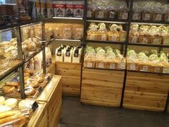 面包甜点陈列柜-多乐之日(和平伊势丹店)