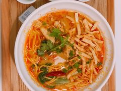 清迈咖喱鸡腿面-GOGO Plate(成都太古里店)