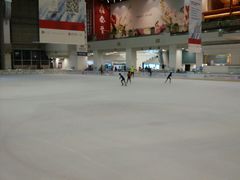 -冰纷万象滑冰场(深圳万象城店)