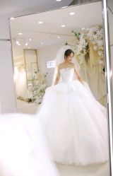 -台湾蔡美月婚纱租赁