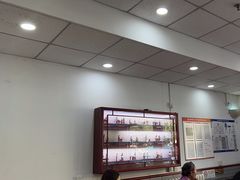 -护国寺小吃店(红莲南路店)