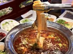 -老船舫·现做活鲜鱼馆(东郊记忆店)