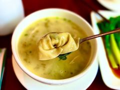 雪菜黄鱼馄饨-金时代顺风大酒店(兰生大厦店)