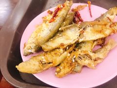 干煸小鱼-华中科技大学百景园(三楼酒店)