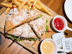 蜂蜜胡椒菲力牛排三明治-Magnet磁食(同德店)