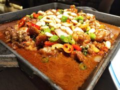 馋嘴牛蛙锅-蜜桃餐厅·江浙融合菜(荟聚购物中心店)