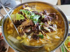 -闫家驴肉老店(华电一校店)