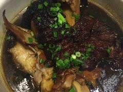 -老码头黑皮肘子锅包肉(赣水路店)