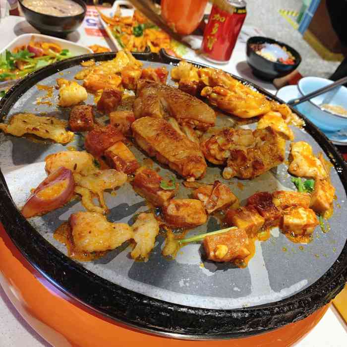 玖等自助烤肉(步步高广场店)-"位置在步步高新天地六楼,旁边是绿茵