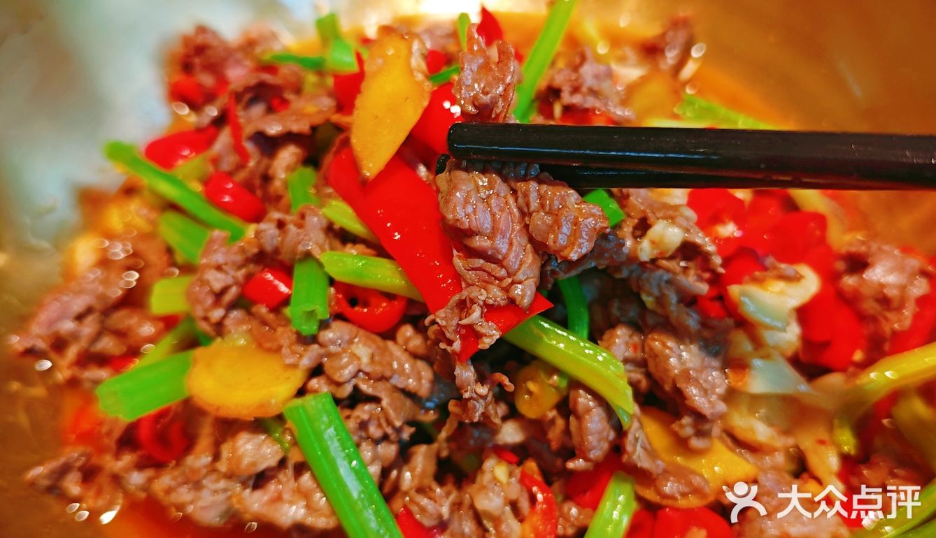 开在商场外的一家好吃的湘菜馆