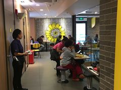 大堂-麦当劳(新达汇三林店)