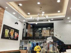 -佰搭果·广式茶餐厅(西华路店)