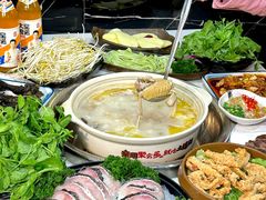 -土连锅·现熬养生汤锅(梁家巷店)