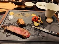 -恰餐厅及酒吧 CHAR Bar & Grill (北京丽都皇冠假日店)