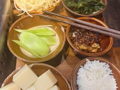 -黔有有贵州酸汤夺夺粉火锅(五味十字店)