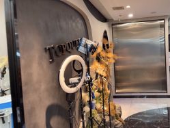-TOP HAIR SALON