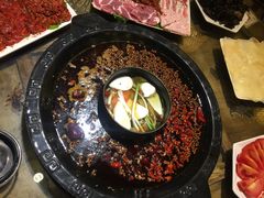 -老房老舍重庆火锅(假日城市店)