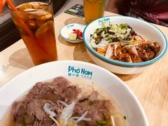 烤鸡扒配捞檬粉-越小品·越南餐厅(万科里店)