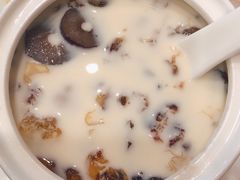 -广信牛奶甜品世家(台东店)