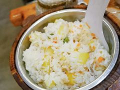 土豆焖饭-滇香肴·云南菜蒸汽石锅鱼(云南北路店)