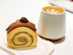 栗子蛋糕卷-卷心卷意·轻甜蛋糕(新光天地店)