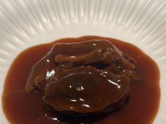 鲍鱼汁扣鹅掌天白菇配-广舟(千禧店)