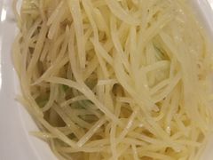 清炒土豆丝-醉美东江·三文鱼·烧鸡公