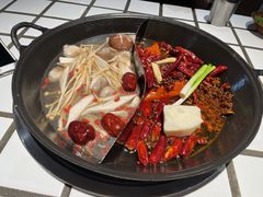 -贰回巷火锅馆(钟楼店)