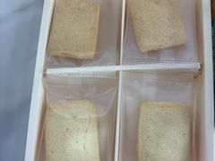 -光明牛奶棚(南泉店)