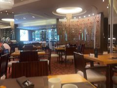 -上海西藏大厦万怡酒店Momo Cafe(徐汇店)