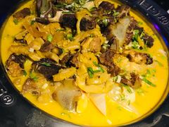 犇犇胶汁牛杂煲-胖哥俩肉蟹煲(杭州大厦中央广场店)