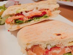 烟熏三文鱼三明治-Jamaicablue Coffeeshop(中央广场店)