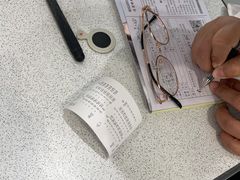 -沫芮眼镜·蔡司官方授权店(人民广场店)