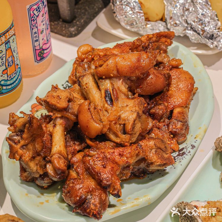 海口｜快来打卡超正宗的东北烤猪蹄宝藏夜宵✨✨ 