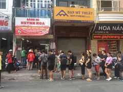 -Bánh Mì Huynh Hoa