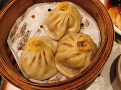 蟹粉汤包-松鹤面馆·古法焖肉面(观前店)
