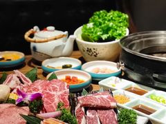 黑牛六拼-明洞阿姨·韩式酱蟹烤肉·创意料理(三元桥店)