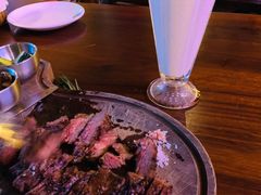 草莓透天香-MR.ROCKY洛奇先生RESTAURANT&BAR(宝安壹方城店)