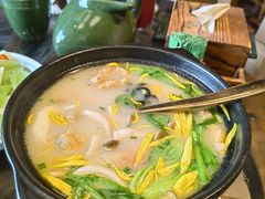 云南过桥米线-云海肴·汽锅鸡·云南菜(天山百盛优客店)