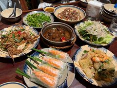 -Cục Gạch Quán