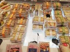 面包甜点陈列柜-巴黎贝甜(大宁国际商业广场店)