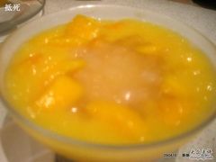 雪蛤芒果蛋白-糖糖屋•糖水•雪花冰店(时尚天河店)